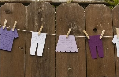 Unique Guest Book Idea: Etsy's Dirty Laundry Kit for Weddings