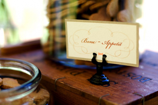 Rustic Wedding with Wooden Details, Garden Flowers, and Homemade Decor