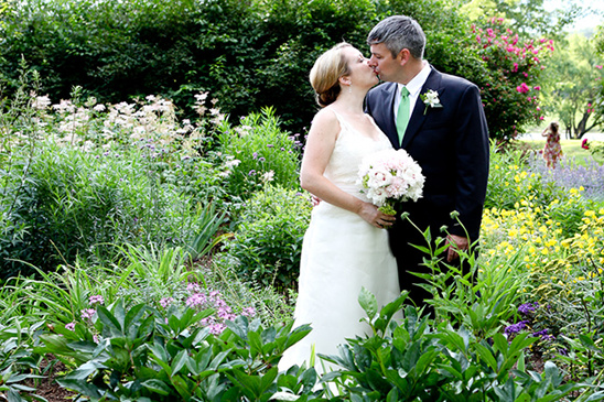 Cheerful Backyard Wedding Ideas: Yellow Green Theme