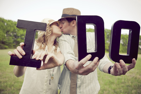 Adorable Texas Engagement Photoshoot in Field