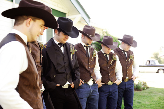Washington Country Wedding: Michelle & Troy's Rustic Celebration