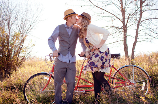 Vintage Fall Engagement Shoot in Minneapolis with a Tandem Bike