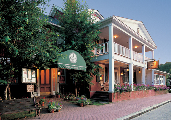 Charming Stowe Vermont Weddings at Green Mountain Inn