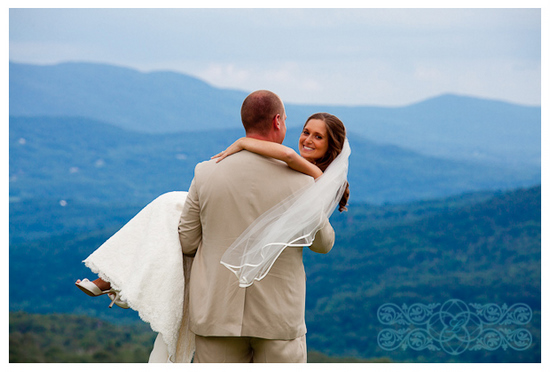 Vermont Destination Wedding: Romantic Mountain Ceremony & Photos