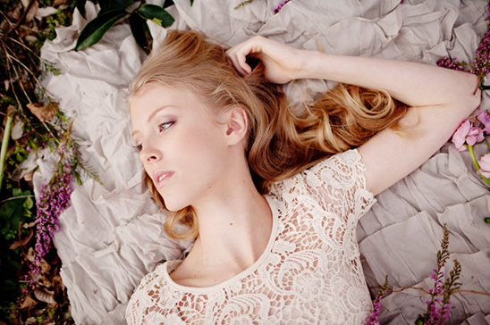 Effortlessly Beautiful Romantic Bridal Shoot Inspiration