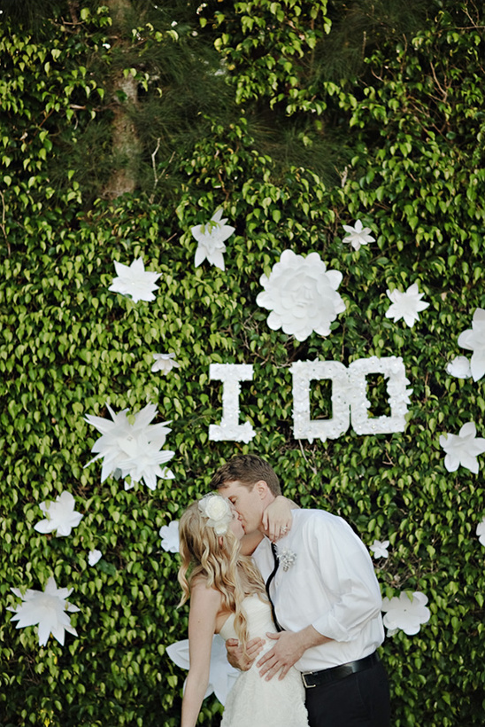 Backyard Glam Wedding: Sophistication Meets Homey Charm