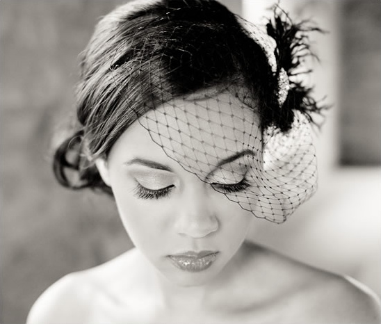 Rainy Day Bridal Session: Chic Style & Natural Beauty
