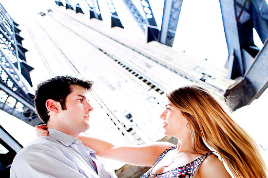 Romantic Chicago Engagement Photoshoot: Urban Love Story
