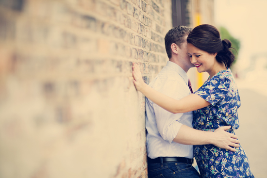 Vintage Chic Chicago Engagement Photoshoot