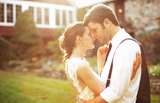 DIY Wedding Inspiration: Bunting Invitations & Vintage Typewriter