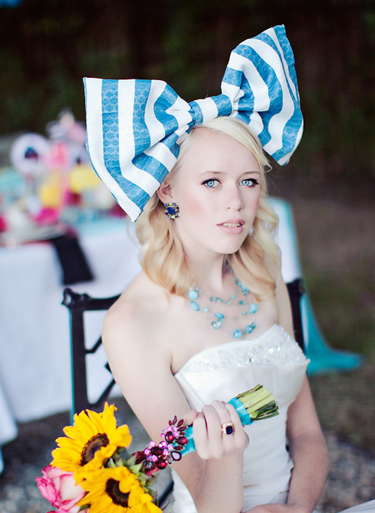 Alice in Wonderland Wedding Inspiration: Magical Ideas & Colorful Details