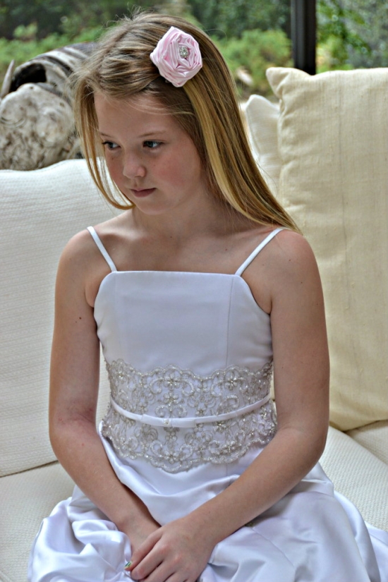 Adorable Flower Girl Hair Accessories for Weddings