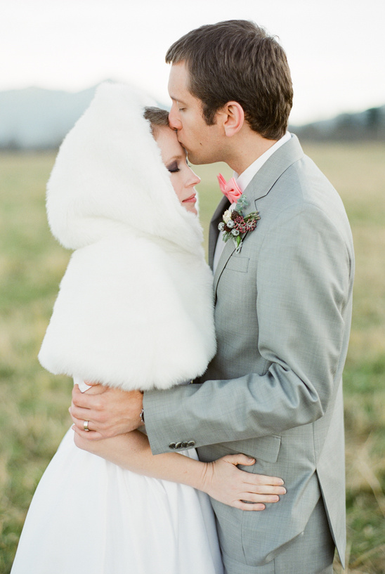 Snoqualmie Cascades Peach & Gray Outdoor Wedding Inspiration