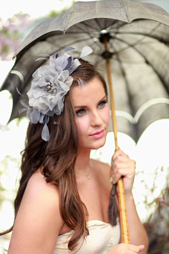 Bold Wedding Style: Flower Headpiece & Reception Color Pop