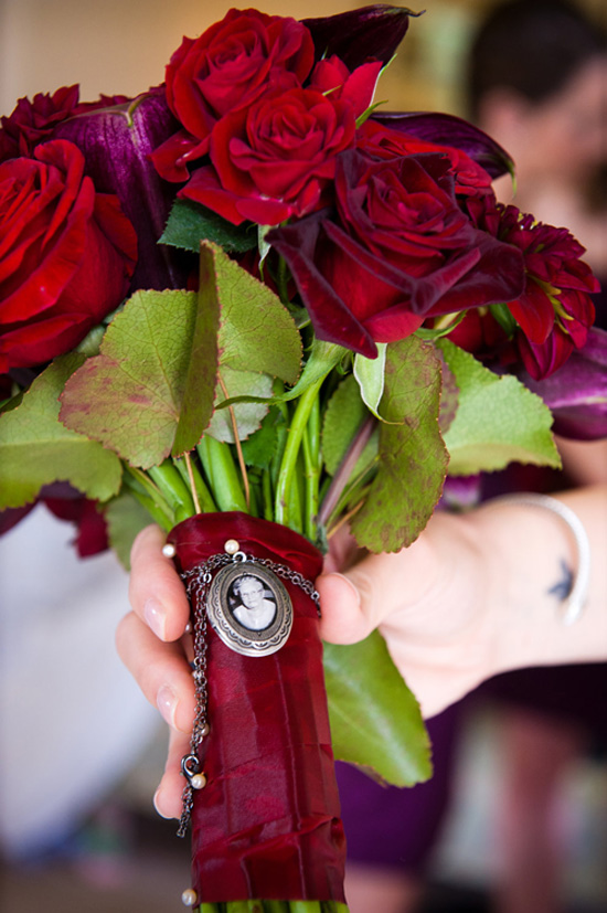 Personalized Wedding Keepsakes: Lockets & Pocket Watches