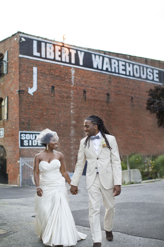 Modern NYC Wedding: Sunset Ceremony at Liberty Warehouse with Orchard Flowers