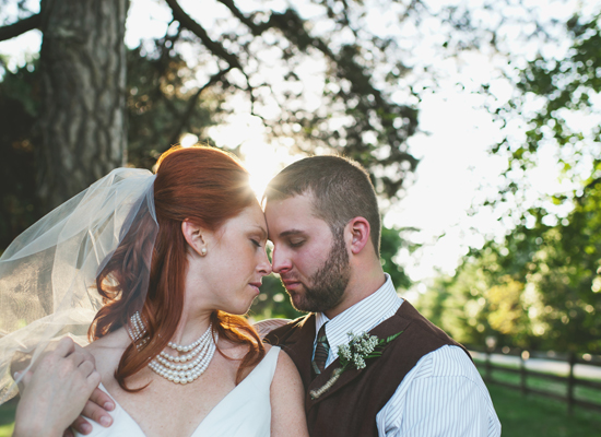 Rustic Autumn Barn Wedding: DIY Decor & Stunning Photography
