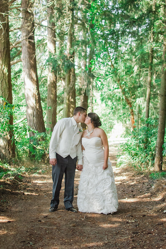Barn Wedding at Roloff Farms: Country Chic Budget
