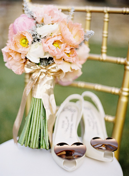 Romantic Peach Wedding Bouquet Recipe: DIY Guide with Icelandic Poppies