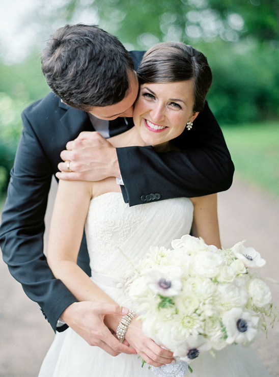 Rustic Chic Wedding: Feminine Charm Meets Modern Elegance