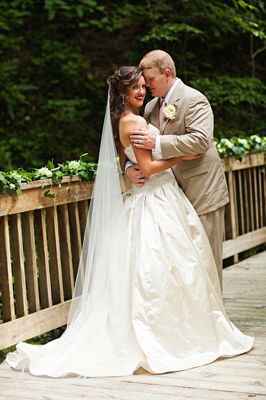 Romantic Kentucky Mountain Wedding at Natural Bridge