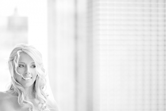 Urban Chic Wedding: Jolita and Chris's Stylish Celebration