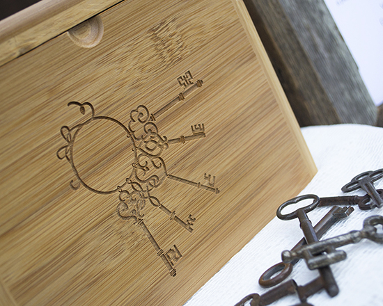 Vintage Skeleton Key Guest Book for Weddings