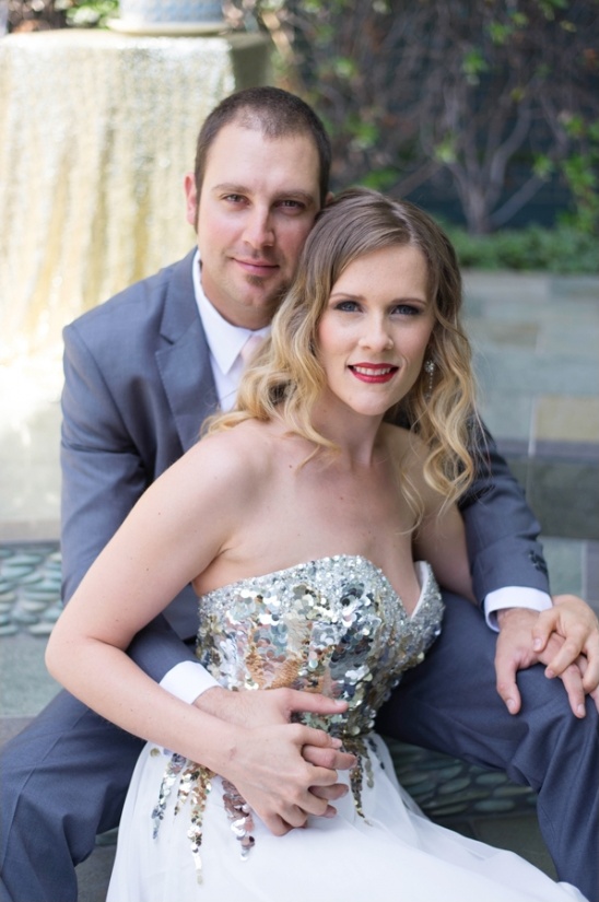 Beach Chic: Matt & Amy's 10th Anniversary Photo Shoot
