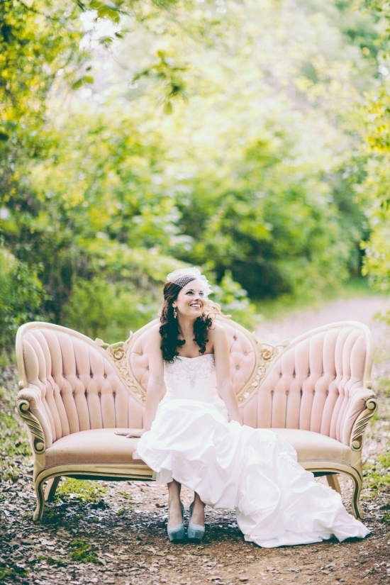 Vintage Pink Velvet Sofa Bridal Photoshoot