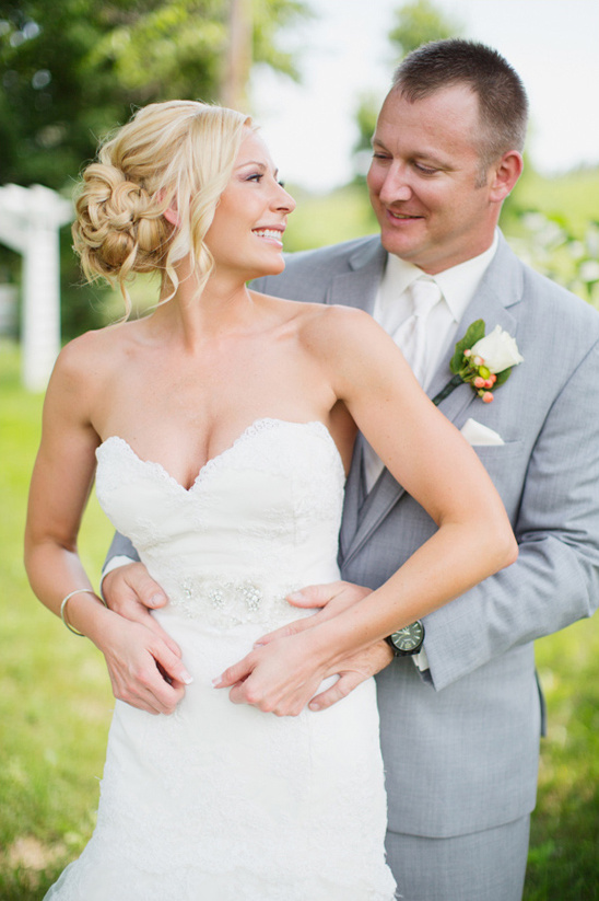 Vintage Barn Wedding at Hope Glen Farm with Bold Colors