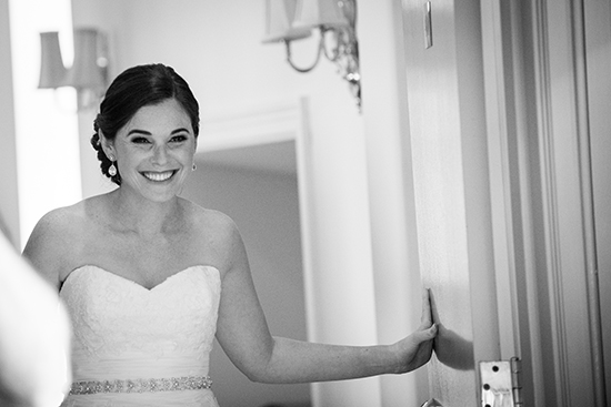 Raquel and Zack's fairytale wedding at Oheka Castle: A beautiful celebration.