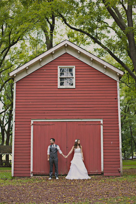 DIY Barn Wedding: A Rustic Celebration with Heart and Budget Insights