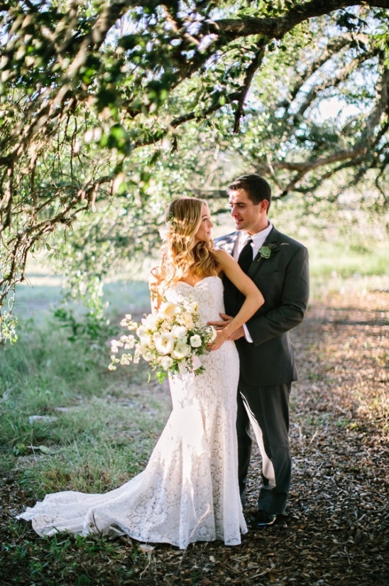 Teen Spirit Texas Wedding: Romantic & 90's Fun