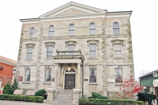 Vintage Romance Wedding at The Old Courthouse