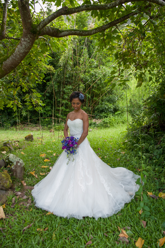Haiku Valley Wedding: Intimate Celebration Inspired by Grandma's Tea Set