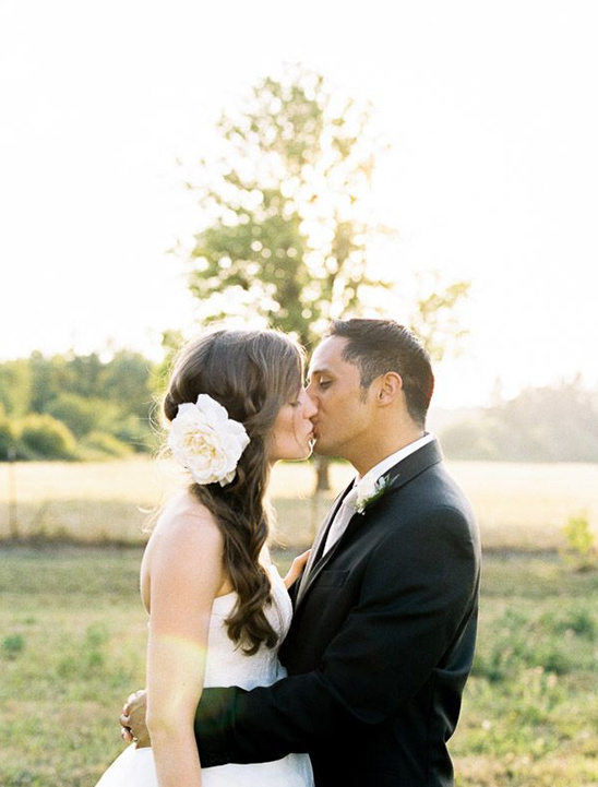 Romantic Oregon Ranch Wedding: Advice, Budget & Ice Cream Cart