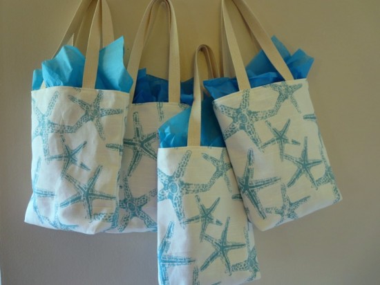 Starfish Tote Bags: Beach Wedding Favors