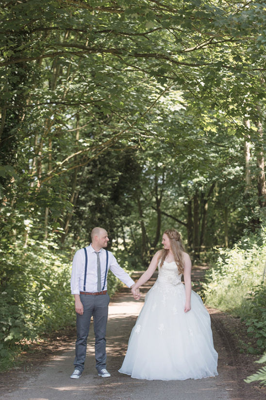 Creative Wedding on a Budget: Sarah & Chris's $5,000 DIY Celebration