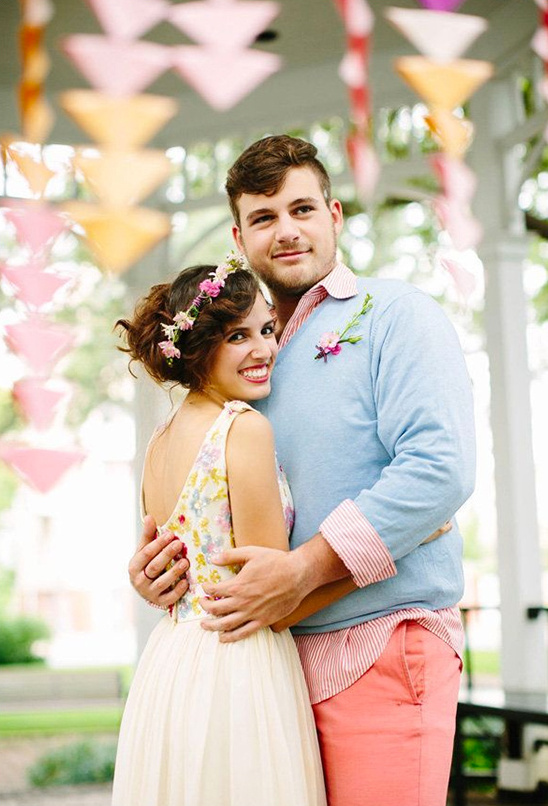 Savannah Elopement Inspiration: Sweet, Charming & Artsy Wedding