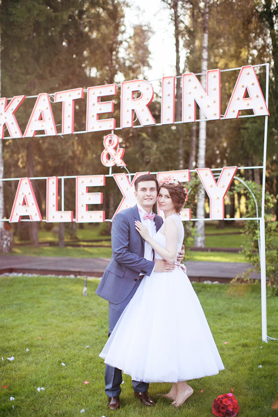 Red and White Retro Wedding: 50s Vintage Style Inspiration