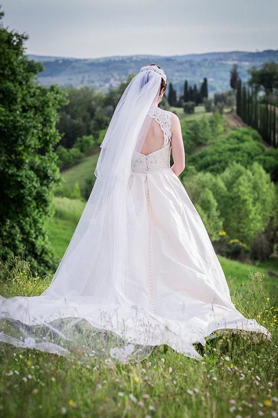 Tuscan Hillside Fairytale: A Dream Italian Wedding Revealed