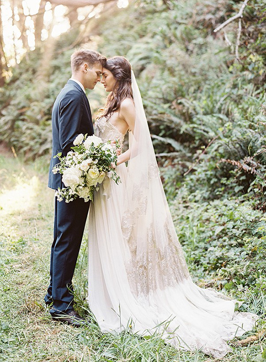 Rustic Romance Ignites: Dreamy Elk, CA Wedding Shoot with Ocean Views