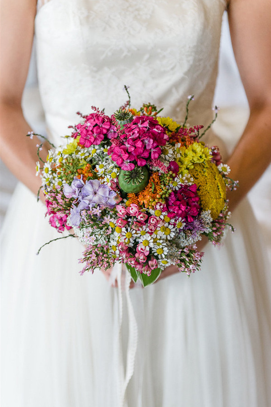 Colorful Garden Wedding in Austria: Budget Breakdown & Floral Ideas