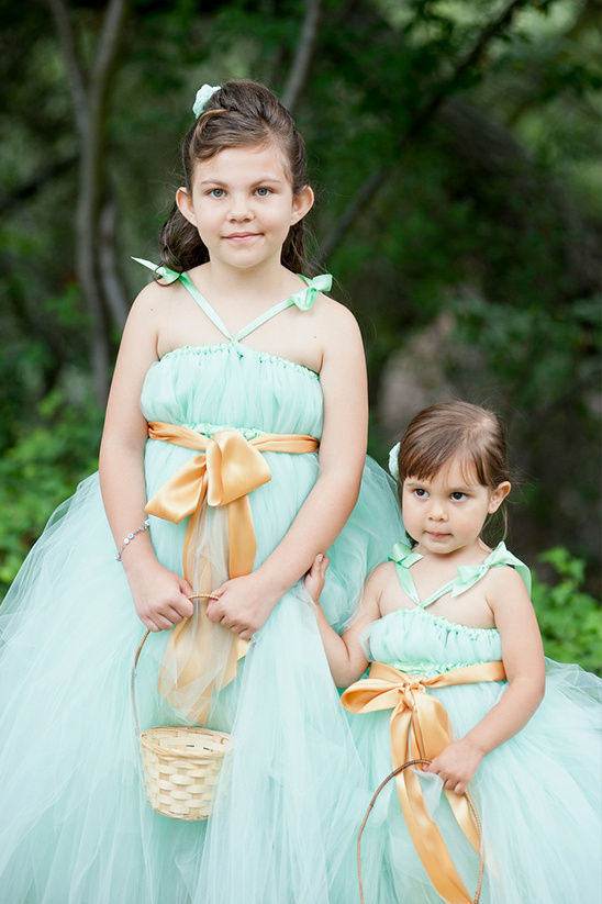 Mint & Yellow Spring Wedding: Details, Budget & Guest Advice