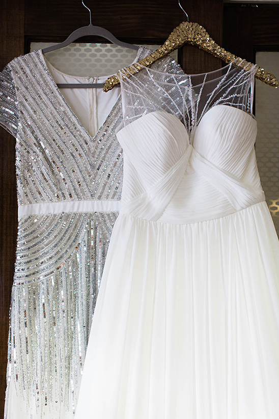 Gold Glitter Rustic Wedding: A Glamorous Celebration in Pennsylvania