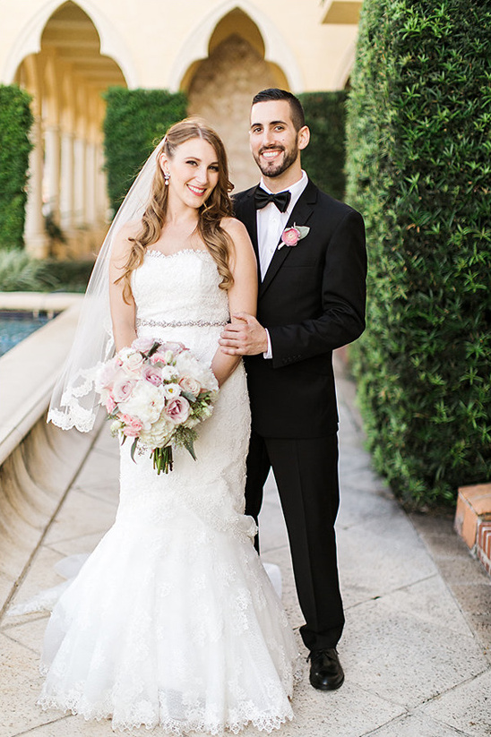 Laid-Back Glam Wedding: Budget, Looks, & Letting Go for a Perfect Day