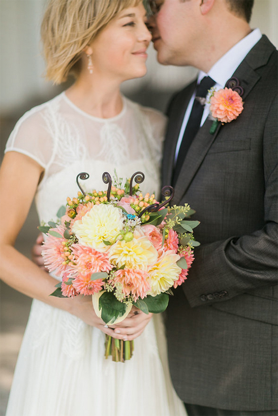 Laid-back B&B Wedding: Cost Breakdown & DIY Floral Magic