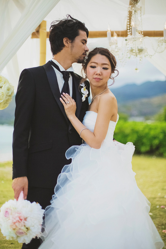 Pink Glam Hawaii Wedding: Dreamy & Vintage Perfection in Every Shade