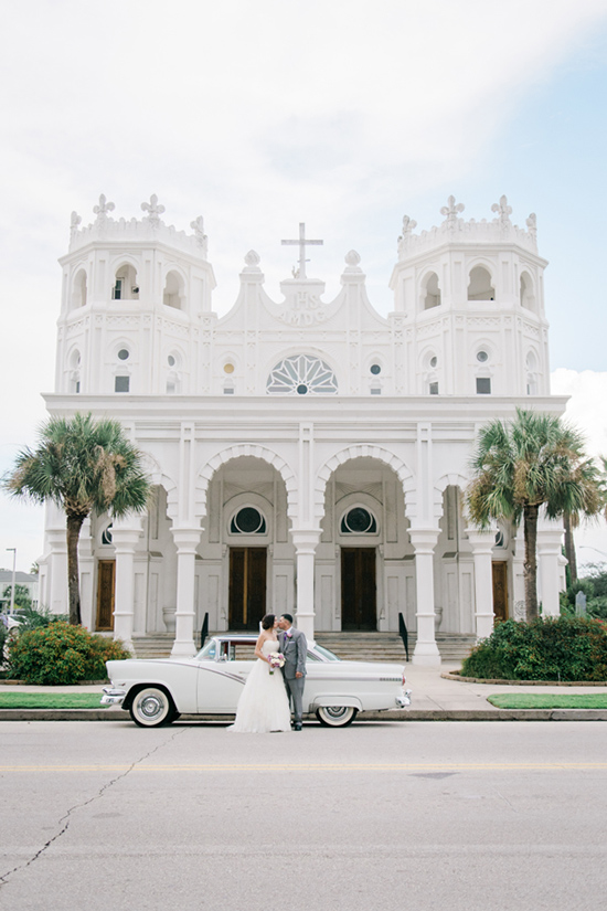 Texas Fall Wedding with Purple Details, Love Birds Theme and Chic Style