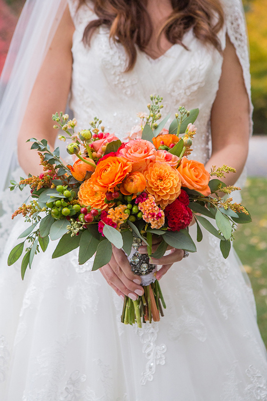 Cozy Fall Wedding Inspiration: Mike & Laura's Elegant Celebration